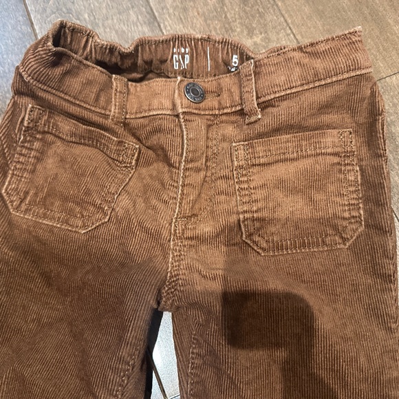🎉BUNDLE 10 for $50🎉 GAP • Girls flared pants - Picture 4 of 6